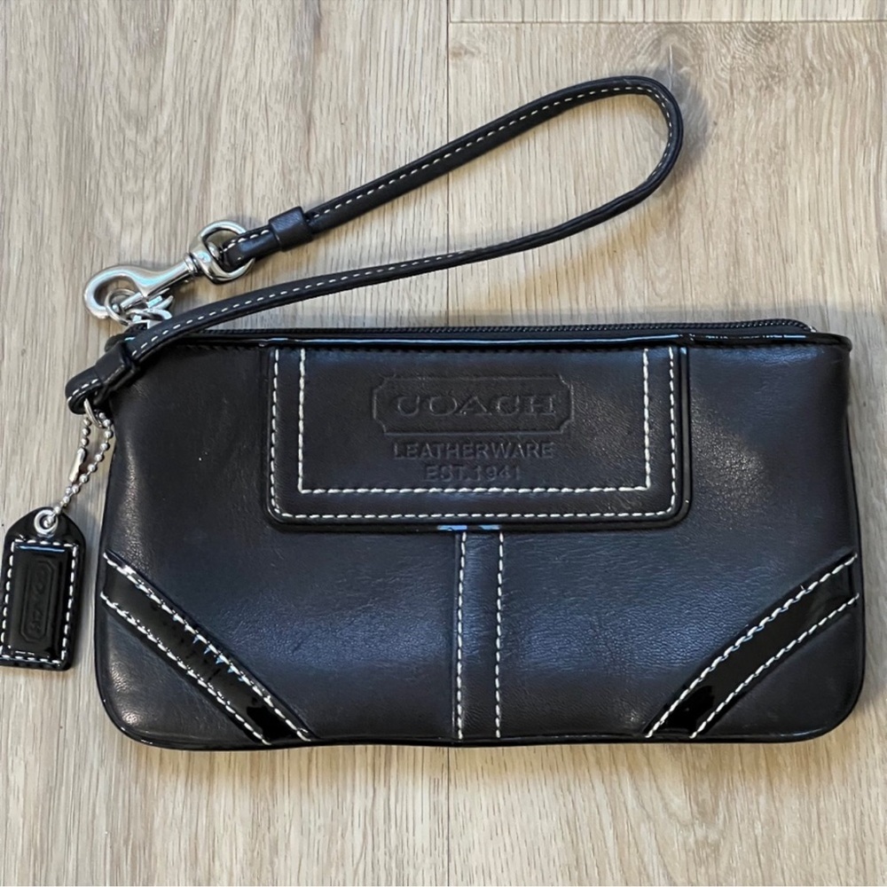 Vintage Coach Black Leather Wristlet with White Stitching and Silver Hardware